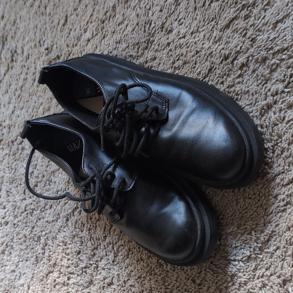 Loafers / Doc Marten look-a-likes
